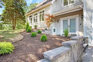 2 Autumn Ln, Leicester, MA 01524 - Photo 1