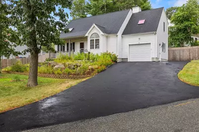 4 Oakdale Heights Ln, Wareham, MA 02571 - Photo 1