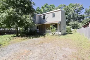 8 Ash St, Plymouth, MA 02360 - Photo 1