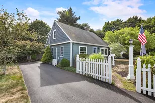 14 Alandale Pkwy, Norwood, MA 02062 - Photo 1