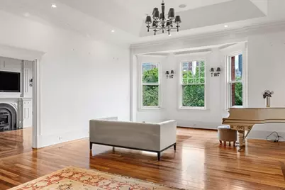 261 Commonwealth Avenu #7, Boston, MA 02116 - Photo 1