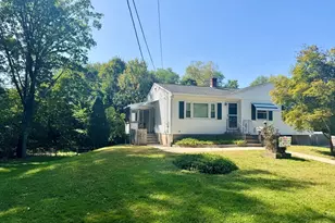 85 Woodland St, Holyoke, MA 01040 - Photo 1