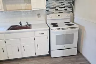 171 Austin St, Worcester, MA 01609 - Photo 1