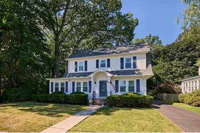 211 Pleasant St, Holyoke, MA 01040 - Photo 1