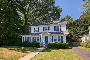 211 Pleasant St, Holyoke, MA 01040 - Photo 1