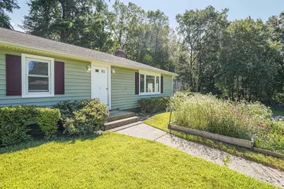 7 McKinstry Dr, Oxford, MA 01540 - Photo 1