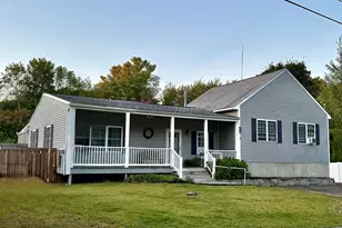 27 Mayflower Cir, Holden, MA 01520 - Photo 1