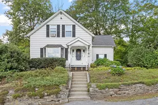 18 Brown St, Leicester, MA 01611 - Photo 1