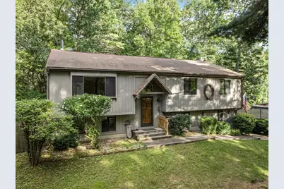 6 Jerry Rd, Sturbridge, MA 01566 - Photo 1