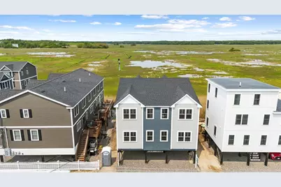 77 N End Blvd #2, Salisbury, MA 01952 - Photo 1