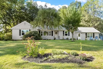 12 Brentwood Dr, Holden, MA 01520 - Photo 1