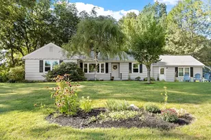 12 Brentwood Dr, Holden, MA 01520 - Photo 1