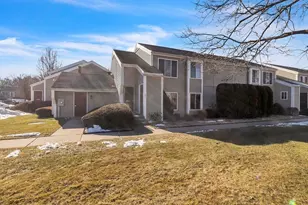 103 Nassau Dr, Springfield, MA 01129 - Photo 1