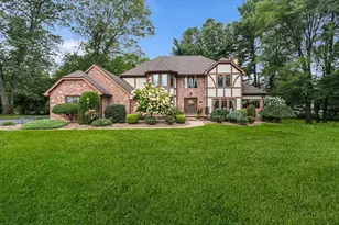 42 Lakeview Cir, Agawam, MA 01001 - Photo 1