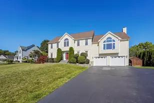 9 Brookside Dr, Sutton, MA 01590 - Photo 1