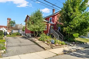 8 Union St, Hopedale, MA 01747 - Photo 1