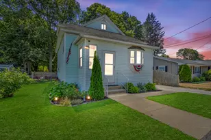 16 Douglas Rd, Gardner, MA 01440 - Photo 1