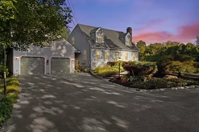 649 Middleboro Ave, Taunton, MA 02718 - Photo 1