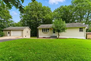 40 Wilfred St, West Springfield, MA 01089 - Photo 1