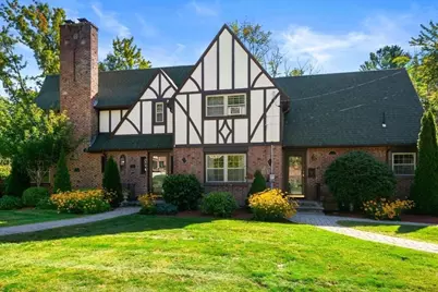 7 Old Brook Dr, Worcester, MA 01609 - Photo 1