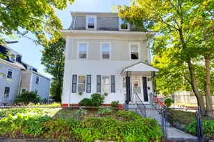 15 Dix St, Worcester, MA 01609 - Photo 1