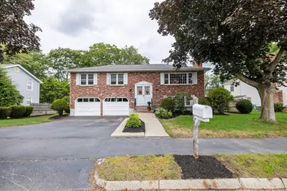 32 Benton Cir, Reading, MA 01867 - Photo 1