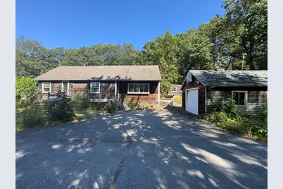 28 Lindbergh St, Clinton, MA 01510 - Photo 1