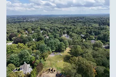 87 Hundreds Rd, Wellesley, MA 02481 - Photo 1