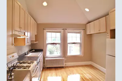 24 Montgomery #2, Cambridge, MA 02140 - Photo 1