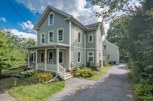 25 Munroe St, Northampton, MA 01060 - Photo 1