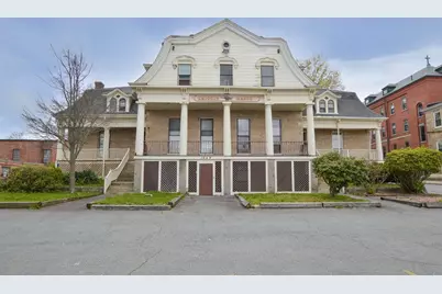 1049 Pleasant St #10, New Bedford, MA 02740 - Photo 1