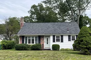 12 Hawthorne Rd, Holbrook, MA 02343 - Photo 1