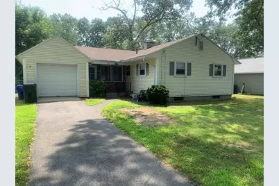 87 Carnavon Cir, Springfield, MA 01109 - Photo 1