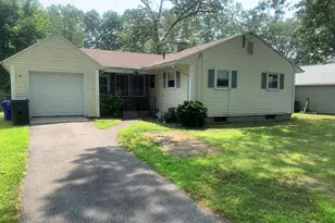 87 Carnavon Cir, Springfield, MA 01109 - Photo 1