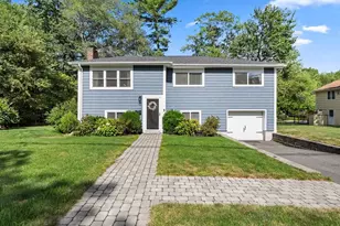 14 Carpenter Rd, Lynnfield, MA 01940 - Photo 1