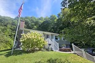 84 Woodland St, Holyoke, MA 01040 - Photo 1