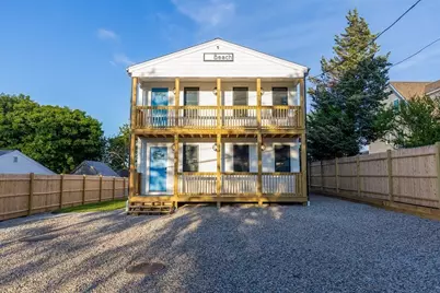 18 Beach St #1, Plymouth, MA 02360 - Photo 1