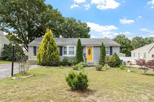 186 Burnham Rd, Lowell, MA 01852 - Photo 1