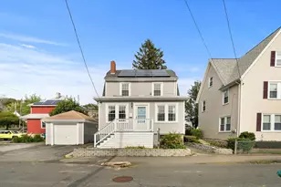21 Lake View Pl, Lynn, MA 01904 - Photo 1