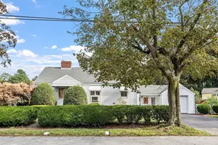 2 Oaklandvale Ave, Saugus, MA 01906 - Photo 1