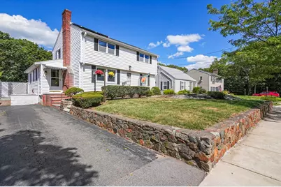 80 Woodcliff Rd, Quincy, MA 02169 - Photo 1