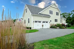 31 Split Rock Ln, Mattapoisett, MA 02739 - Photo 1