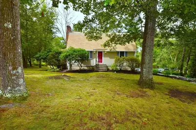 331 Cooper Rd, Northbridge, MA 01534 - Photo 1