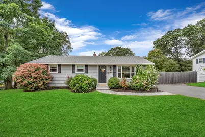 12 Arrowhead Rd, Bellingham, MA 02019 - Photo 1