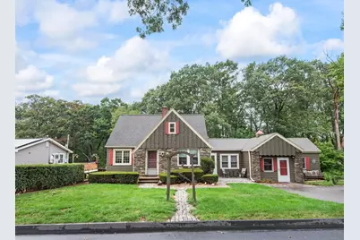 62 Circuit Ave North, Worcester, MA 01603 - Photo 1