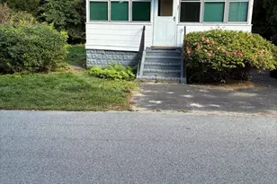 31 Dexter St, Methuen, MA 01844 - Photo 1