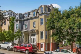 404 E 7th St, Boston, MA 02127 - Photo 1