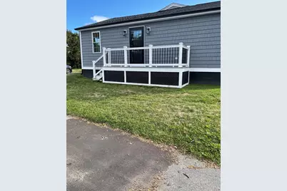 17 Center, Dartmouth, MA 02748 - Photo 1