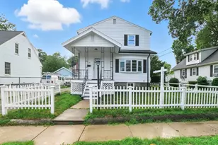 61 Boynton St, Waltham, MA 02453 - Photo 1