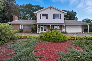 320 Fairview Ave, Chicopee, MA 01013 - Photo 1